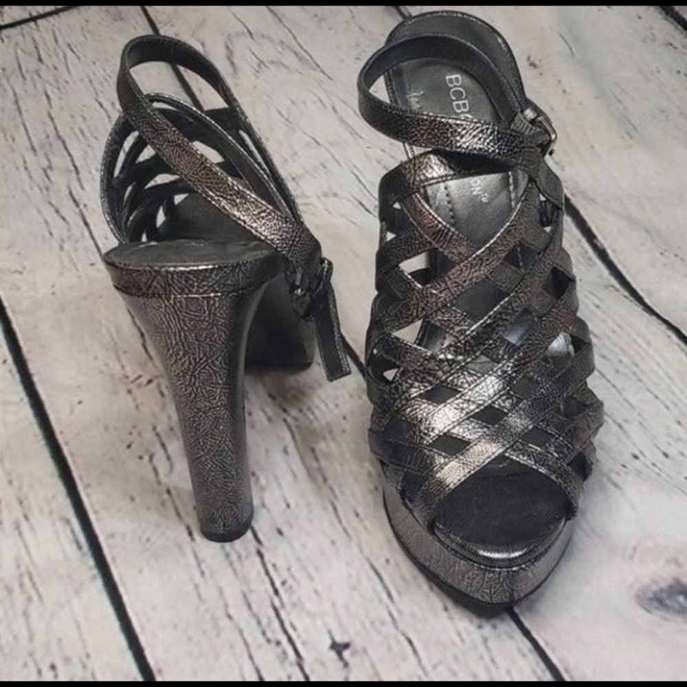 BCBGeneration Pewter Metallic Heels Silver Size: 6